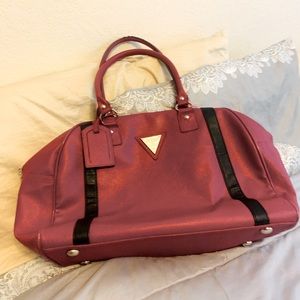 Large Guess tote luggage weekender bag